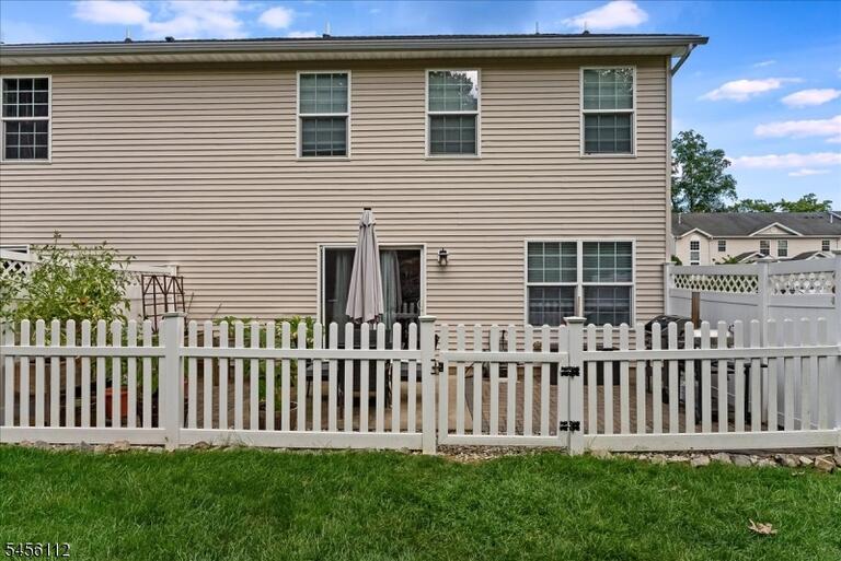 Property listing MLS 4048783 photo 26