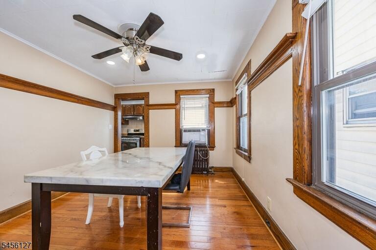 Property listing MLS 4048792 photo 5