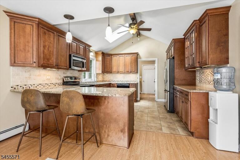 Property listing MLS 4048850 photo 16