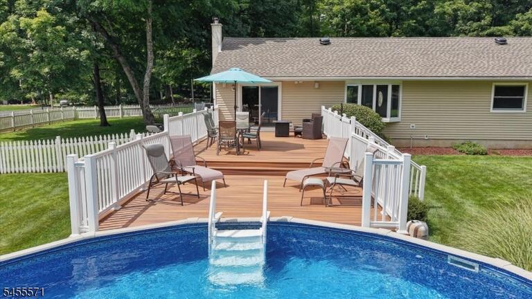 Property listing MLS 4048850 photo 33