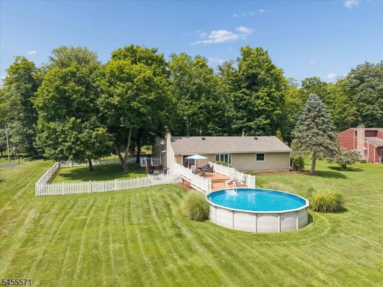 Property listing MLS 4048850 photo 36