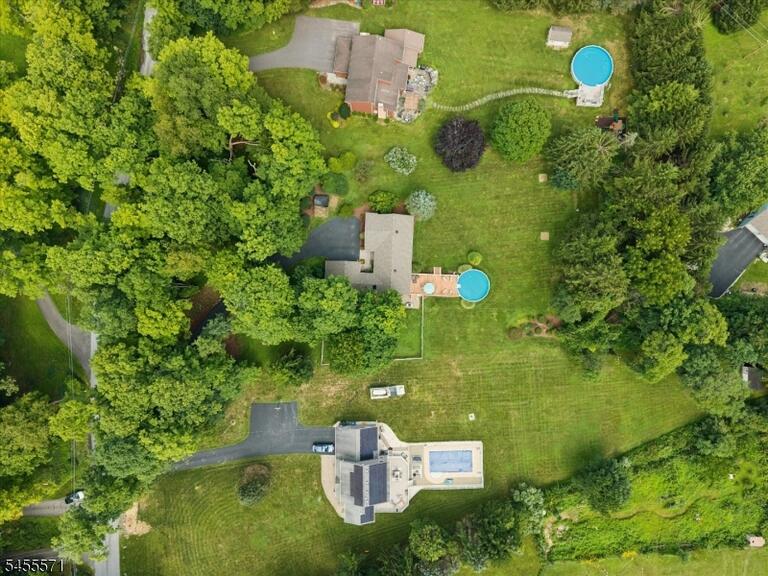 Property listing MLS 4048850 photo 41