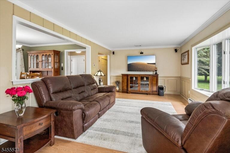 Property listing MLS 4048850 photo 7