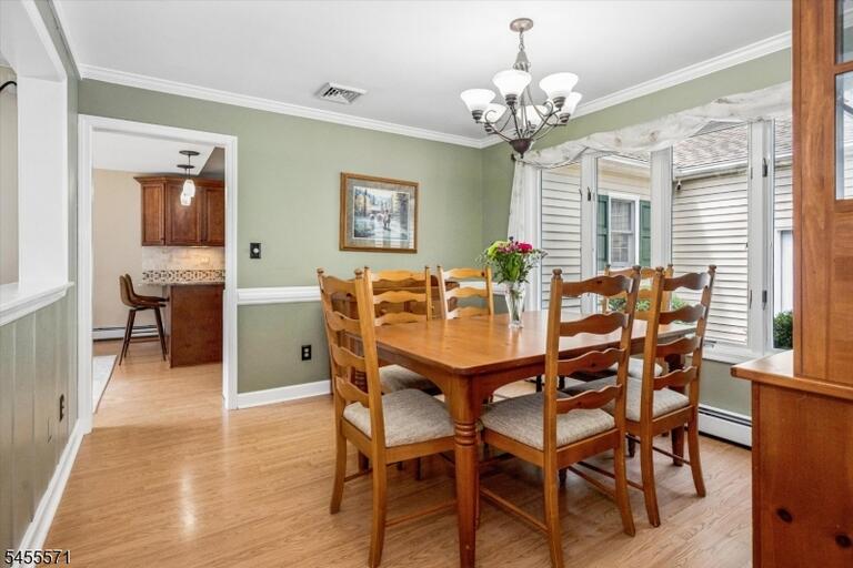 Property listing MLS 4048850 photo 9