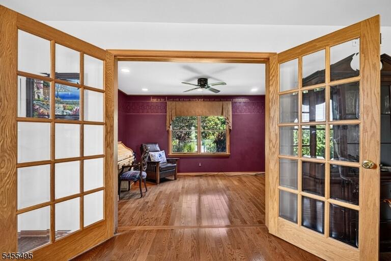 Property listing MLS 4048855 photo 11