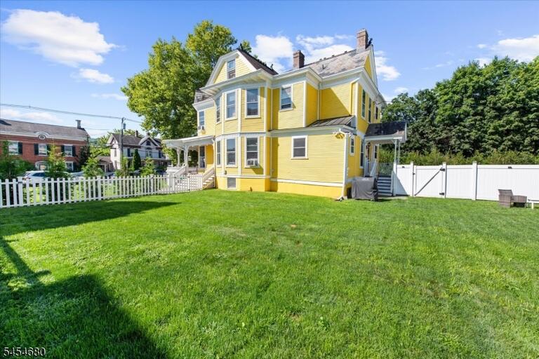 Property listing MLS 4048859 photo 7