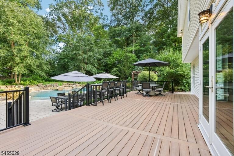 Property listing MLS 4048863 photo 32