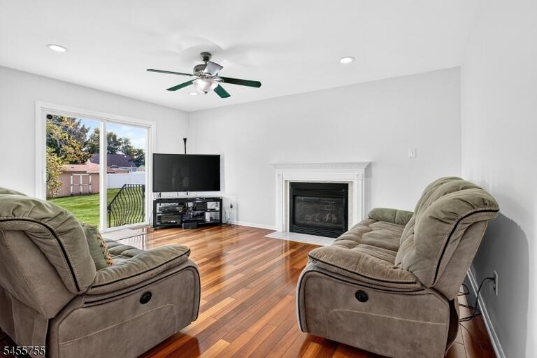 Property listing MLS 4048865 photo 12