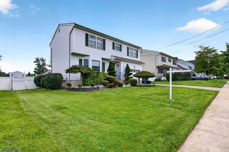 Property listing MLS 4048865 photo 32