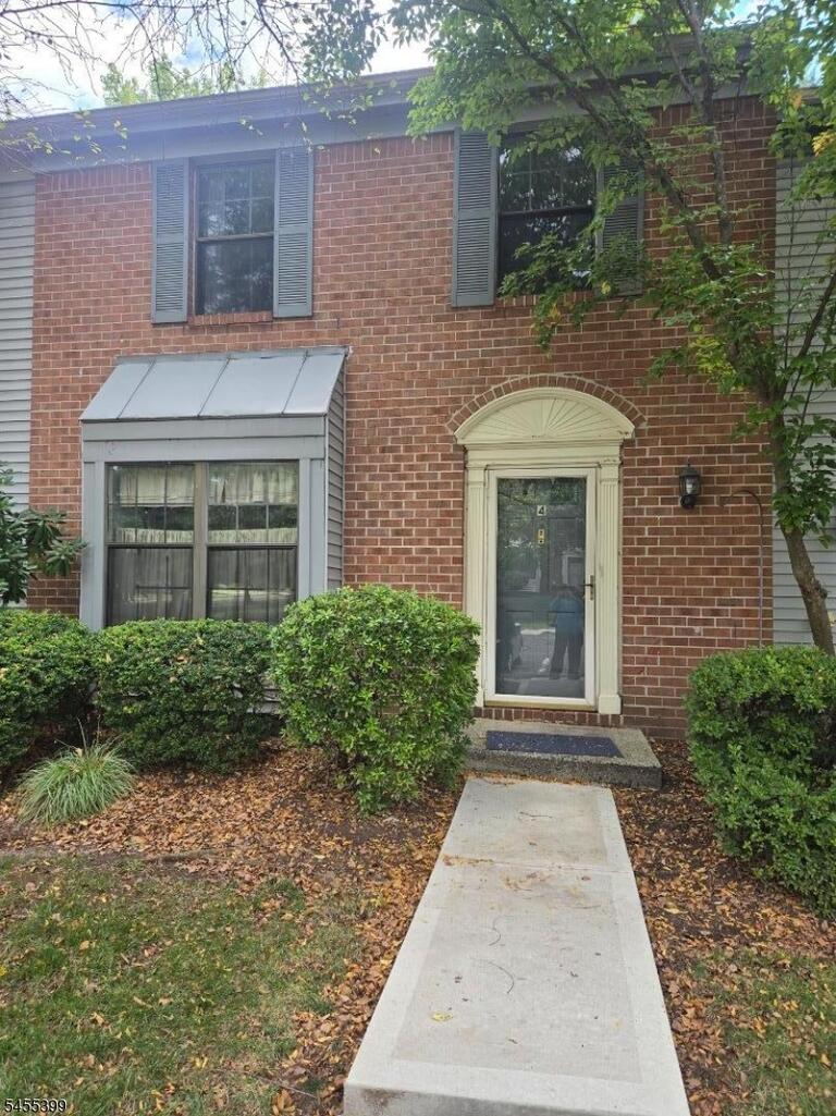 Property listing MLS 4048882 photo 1