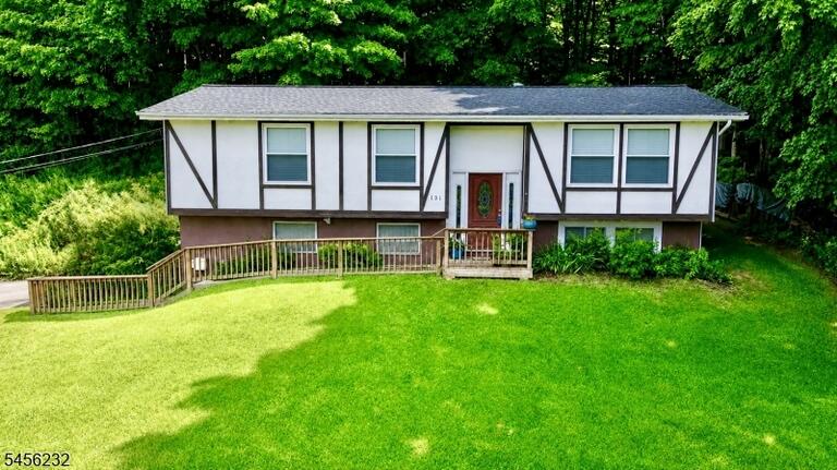 Property listing MLS 4048884 photo 1