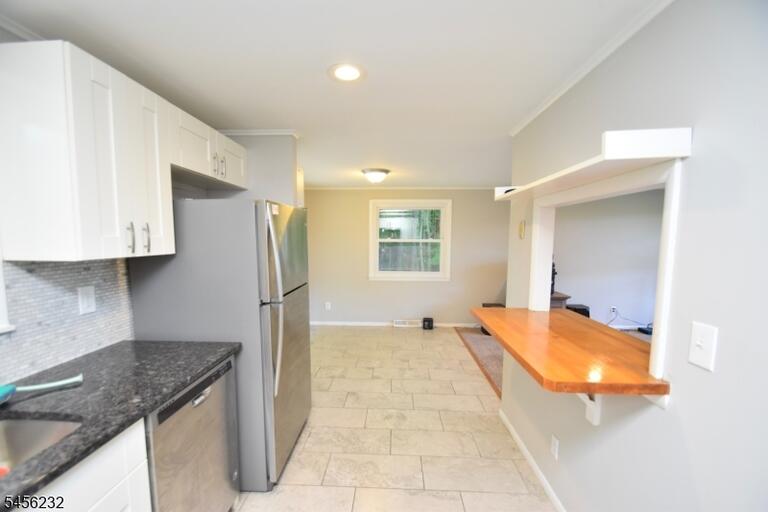 Property listing MLS 4048884 photo 8