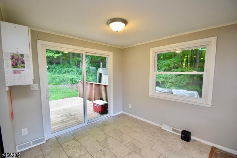 Property listing MLS 4048884 photo 9