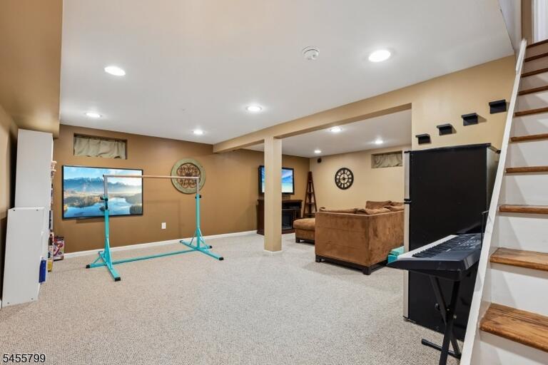 Property listing MLS 4048886 photo 31
