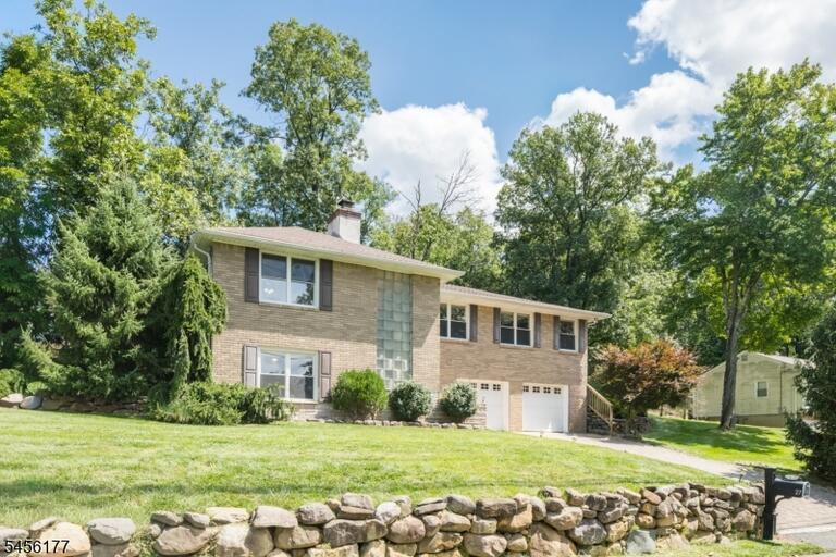 Property listing MLS 4048889 photo 7