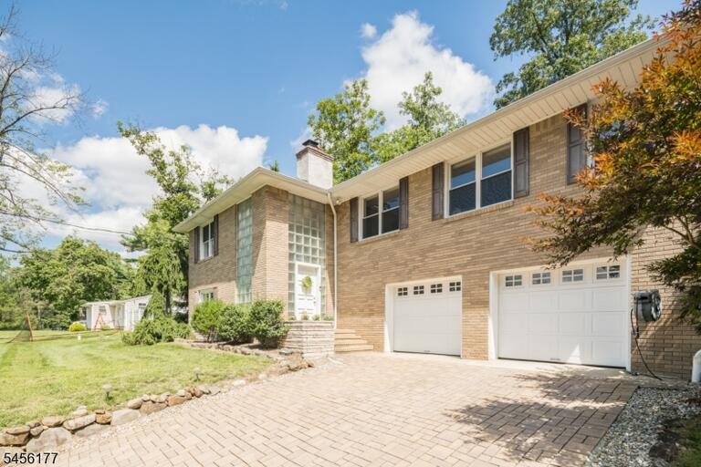 Property listing MLS 4048889 photo 8