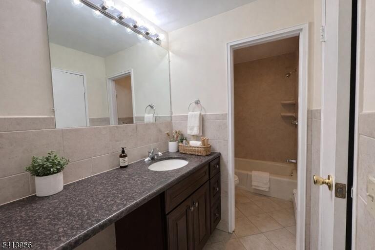 Property listing MLS 4048910 photo 6
