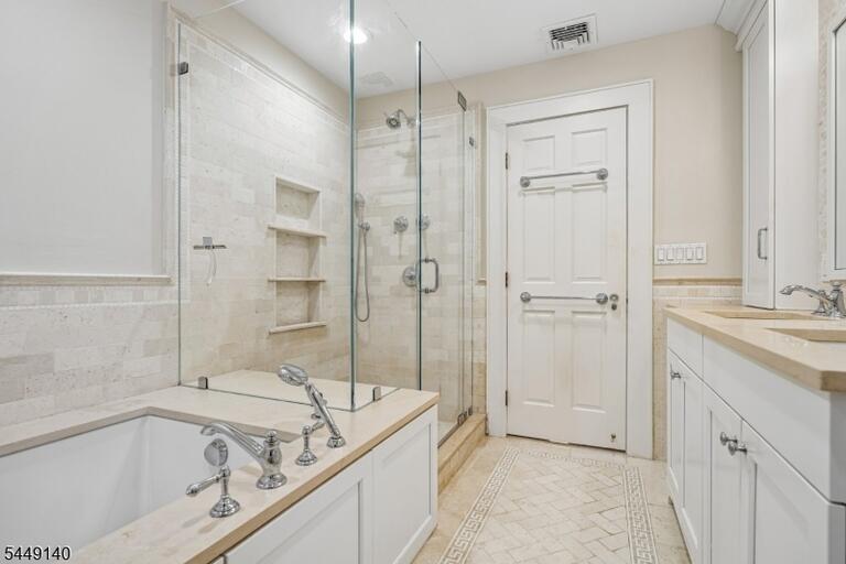 Property listing MLS 4048916 photo 42