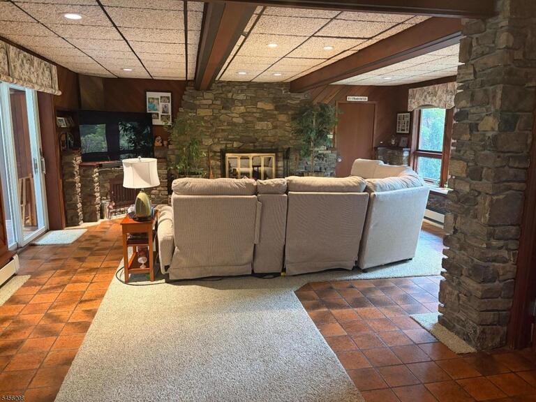 Property listing MLS 4048917 photo 7