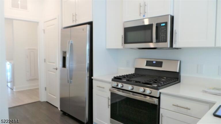 Property listing MLS 4048953 photo 3