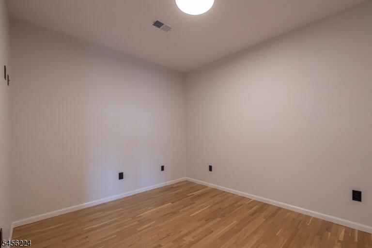 Property listing MLS 4048973 photo 13