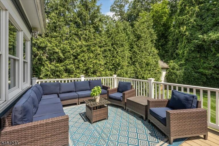 Property listing MLS 4049018 photo 33