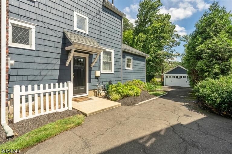 Property listing MLS 4049018 photo 39