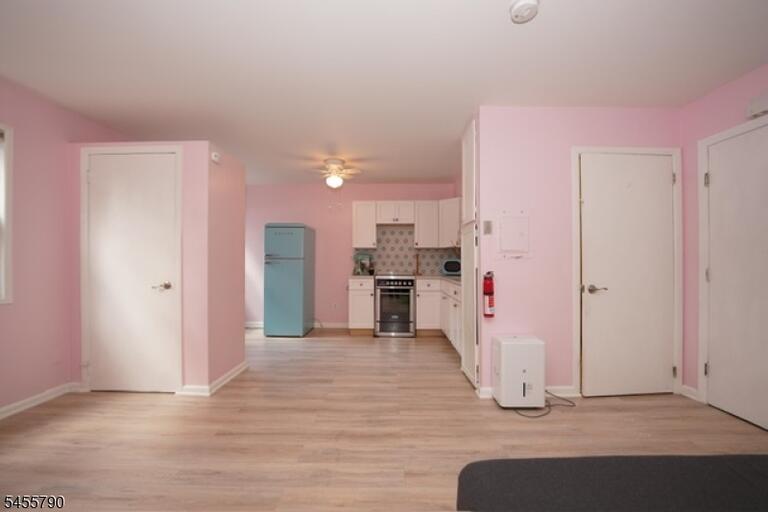 Property listing MLS 4049038 photo 1