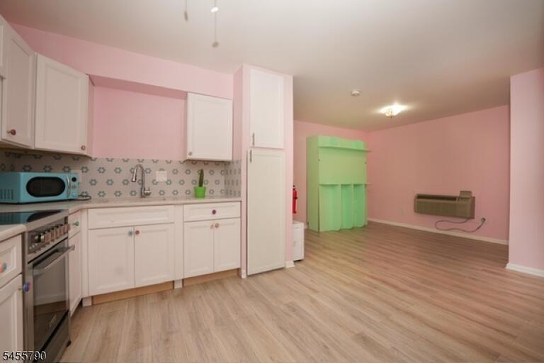 Property listing MLS 4049038 photo 2