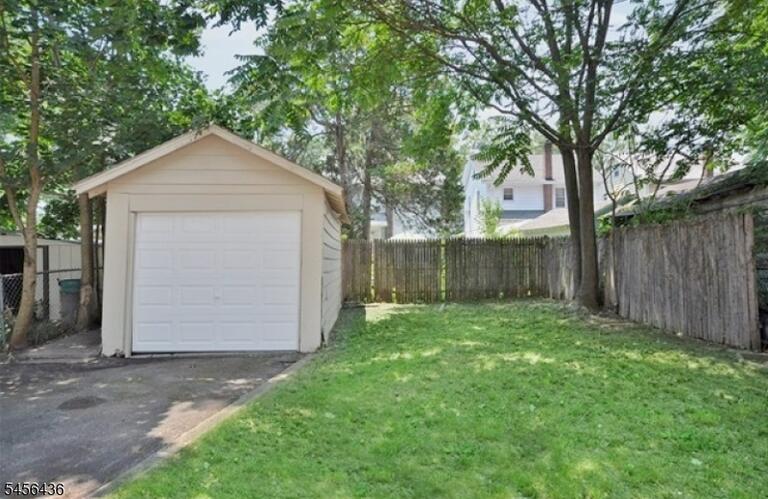 Property listing MLS 4049039 photo 10