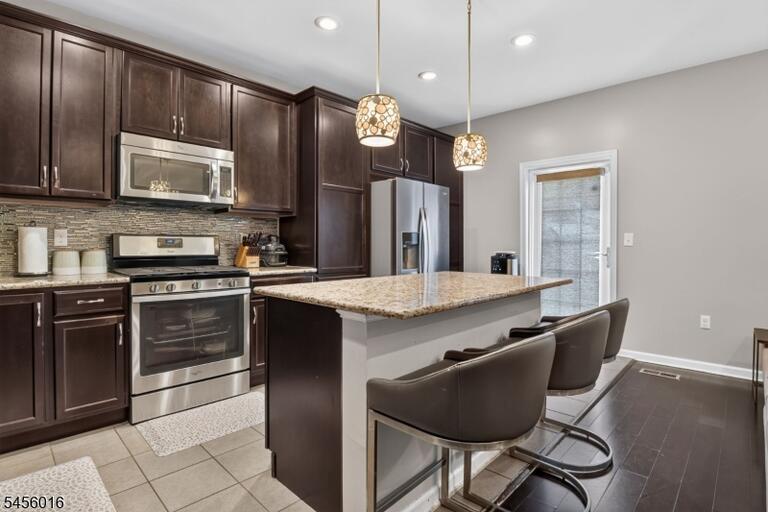 Property listing MLS 4049054 photo 18