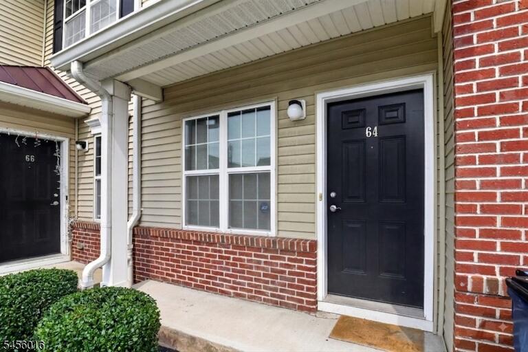 Property listing MLS 4049054 photo 3