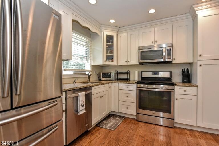 Property listing MLS 4049069 photo 12