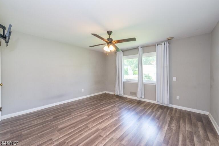 Property listing MLS 4049070 photo 15