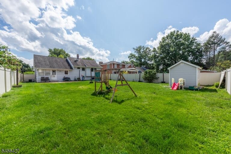 Property listing MLS 4049070 photo 23