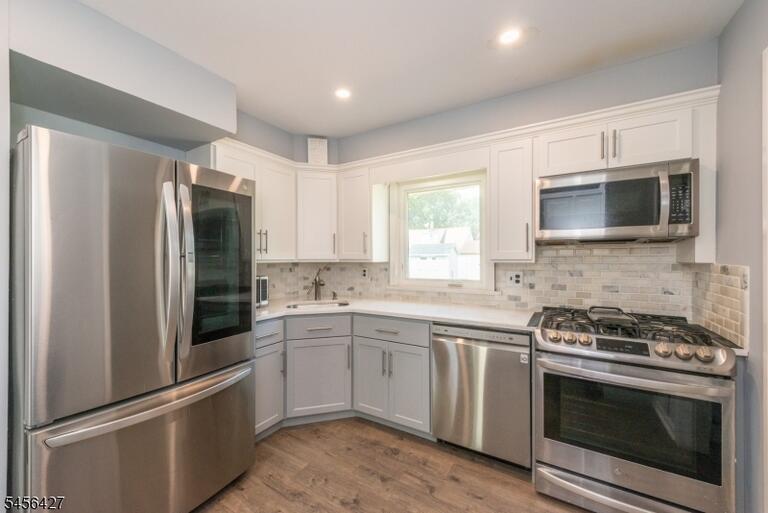 Property listing MLS 4049070 photo 8