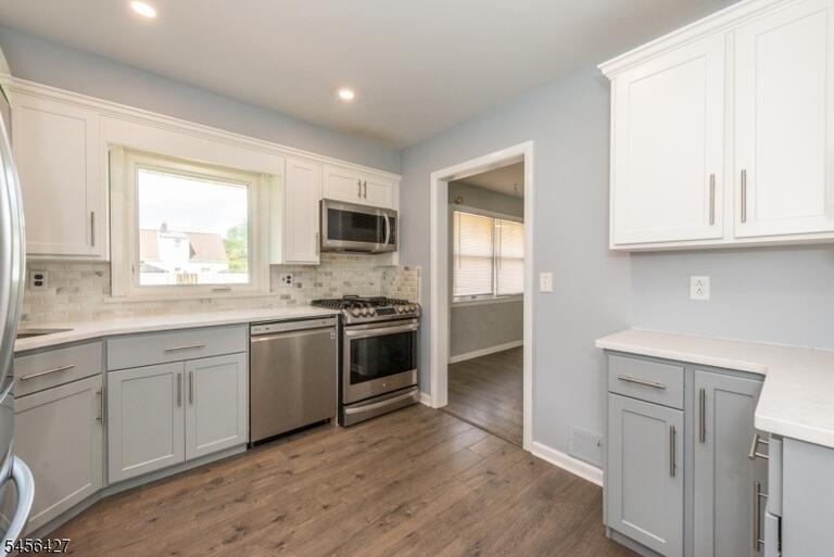 Property listing MLS 4049070 photo 9