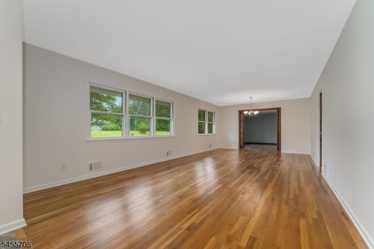 Property listing MLS 4049091 photo 17