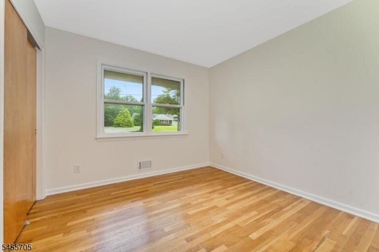 Property listing MLS 4049091 photo 24