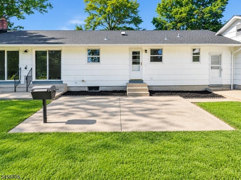 Property listing MLS 4049091 photo 29