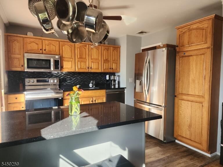 Property listing MLS 4049101 photo 12