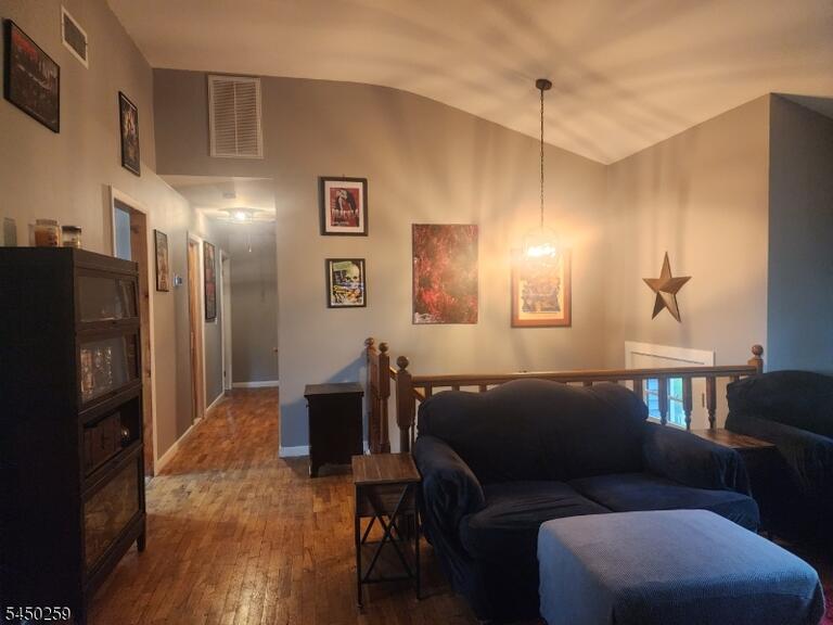Property listing MLS 4049101 photo 16