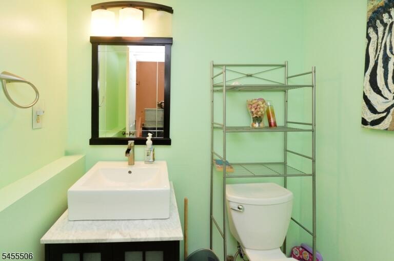 Property listing MLS 4049113 photo 10