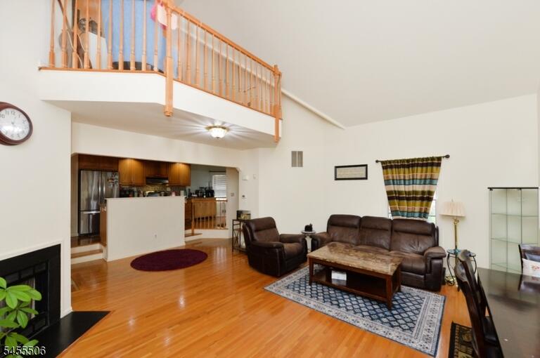 Property listing MLS 4049113 photo 28