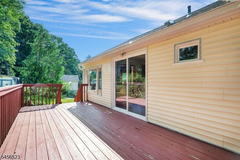 Property listing MLS 4049141 photo 31