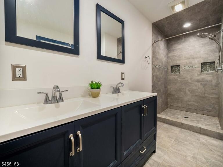 Property listing MLS 4049143 photo 15