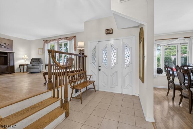 Property listing MLS 4049152 photo 4