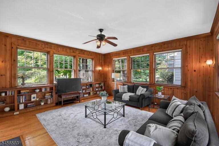 Property listing MLS 4049221 photo 16