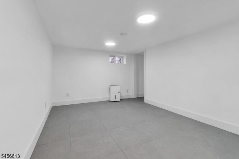 Property listing MLS 4049224 photo 32