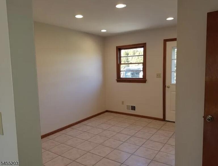 Property listing MLS 4049308 photo 11